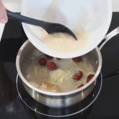 Cách làm nước lê mật ong trị ho