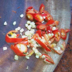 Cách làm ốc bươu xào ớt sả