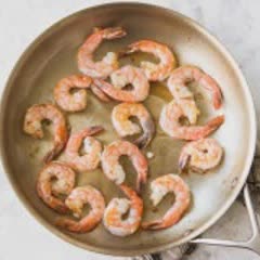 Cách làm Pasta từ bí ngòi sốt tôm