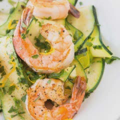 Cách làm Pasta từ bí ngòi sốt tôm