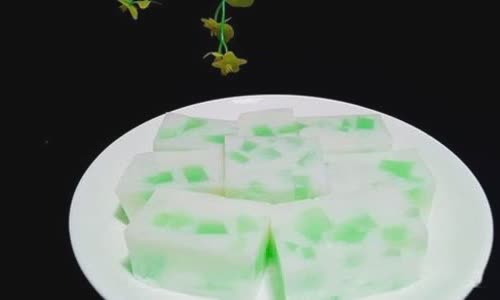 Cách làm rau câu sữa sâm dứa
