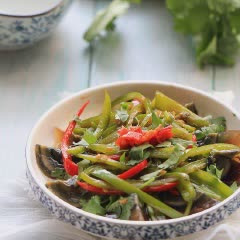 Cách làm salad trứng bắc thảo