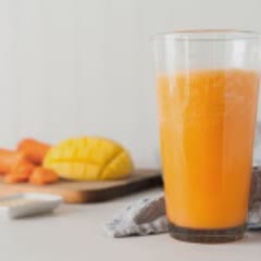 Cách làm Sinh tố xoài cà rốt