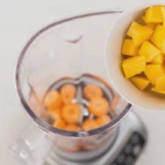 Cách làm Sinh tố xoài cà rốt