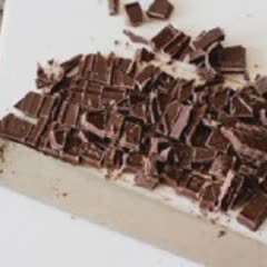 Cách Làm Sốt Chocolate Mịn Màng Thơm Ngon Cực Đỉnh