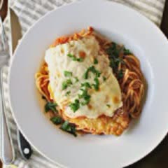 Cách làm Spaghetti Trộn Gà Nướng Phô Mai cực ngon lành