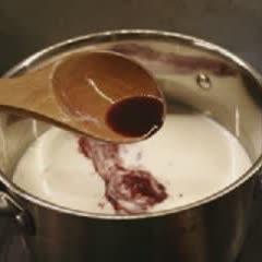 Cách làm sữa chua dâu tằm