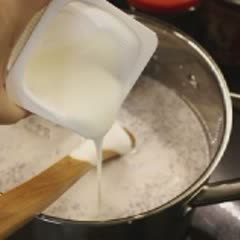 Cách làm sữa chua dâu tằm
