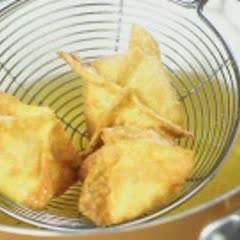 Cách làm Sủi cảo nhân phô mai chiên giòn