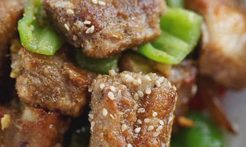 Cách làm sườn chiên ớt chuông