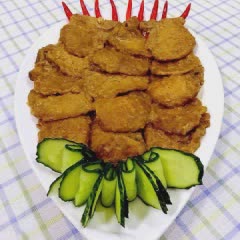 Cách làm sườn cốt lết chiên om sốt mặn ngọt