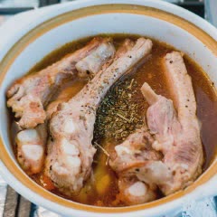 Cách làm sườn heo hầm sốt BBQ