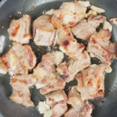 Cách làm sườn heo non rim mặn