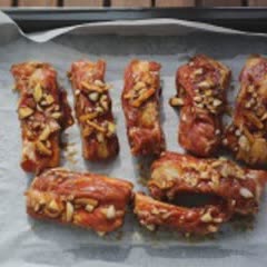 Cách Làm Sườn Heo Nướng Tỏi Thơm Ngon Tại Nhà