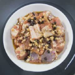Cách làm sườn non chưng tương đậu đen
