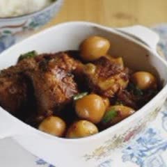 Cách làm sườn non kho trứng cút thơm ngon