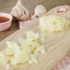 Cách làm Sườn non chiên mắm tỏi