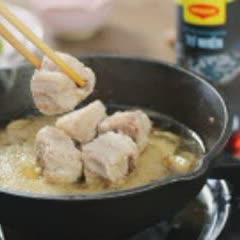 Cách làm Sườn non chiên mắm tỏi