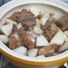 Cách làm Sườn Om Củ Cải thơm ngon, đậm đà, ăn là ghiền 
