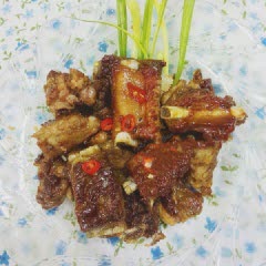 Cách làm sườn rim mắm cay