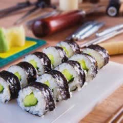 Cách Làm Sushi Dưa Leo Ngon Miệng Thanh Mát Mùa Hè