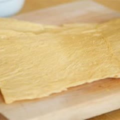 Cách làm Tàu Hũ Ky Cuộn Tôm mới lạ, thơm ngon vô cùng