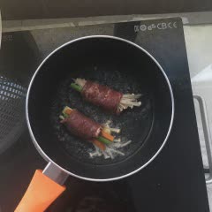Cách làm Thăn bò cuộn rau củ phô mai sốt Teriyaki