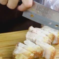 Cách làm Thịt Ba Chỉ Chiên Giòn Bì với nước chấm kiểu Thái