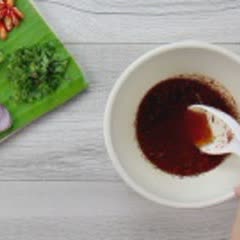 Cách làm Thịt Ba Chỉ Chiên Giòn Bì với nước chấm kiểu Thái