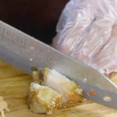 Cách làm Thịt Ba Chỉ Chiên Giòn Bì với nước chấm kiểu Thái
