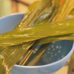 Cách Làm Thịt Ba Chỉ Cuộn Lá Dứa Đơn Giản Mà Ngon