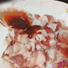 Cách làm thịt ba chỉ cuộn ớt nướng