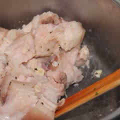 Cách Làm Thịt Ba Chỉ Kho Dưa Chua Đậm Đà Đưa Cơm