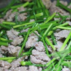 Cách Làm Thịt Ba Chỉ Xào Hẹ Đơn Giản Dinh Dưỡng