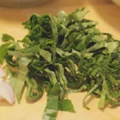 Cách Làm Thịt Ba Chỉ Xào Lá Lốt Đơn Giản Thơm Ngon