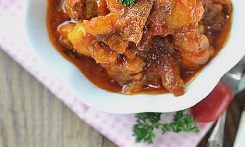 Cách làm Thịt Bò Hầm Cà Chua thơm lừng, ngon khó cưỡng 