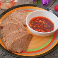 Cách làm thịt bò thăn luộc chấm sốt sa tế