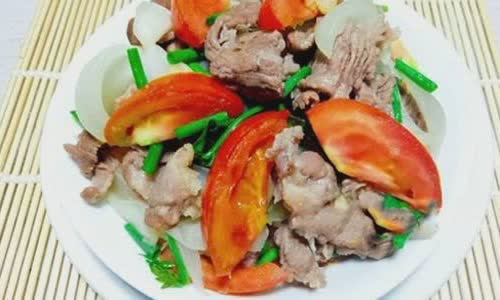 Cách làm Thịt Bò Xào Cà Chua đơn giản cho bữa cơm cả nhà