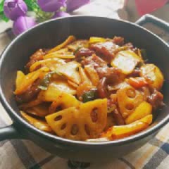 Cách làm thịt bò xào củ sen khoai tây cay thơm