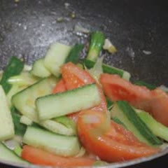 Cách làm thịt bò xào dưa leo