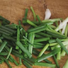 Cách Làm Thịt Bò Xào Ngó Sen Thơm Ngon Đơn Giản