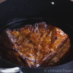 Cách Làm Thịt Chiên Sốt Ngũ Vị Đậm Đà Đưa Cơm