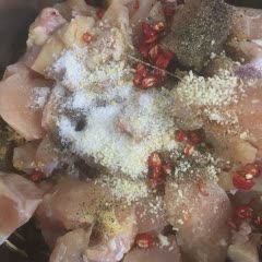 Cách làm thịt gà kho gừng tươi