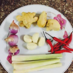 Cách làm thịt gà kho gừng tươi
