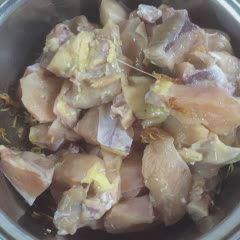 Cách làm thịt gà kho gừng tươi