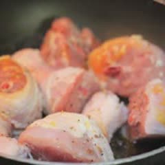 Cách làm Thịt Gà Kho Kim Chi ngon miệng đậm vị rất tốn cơm 