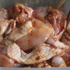 Cách làm thịt gà sốt xá xíu