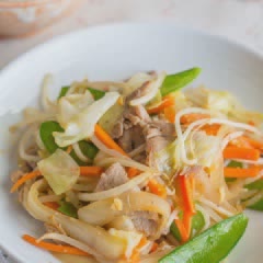Cách làm thịt heo xào rau củ tươi
