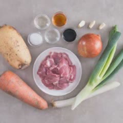 Cách làm thịt kho cà rốt củ sen kiểu Nhật