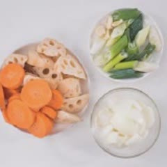 Cách làm thịt kho cà rốt củ sen kiểu Nhật